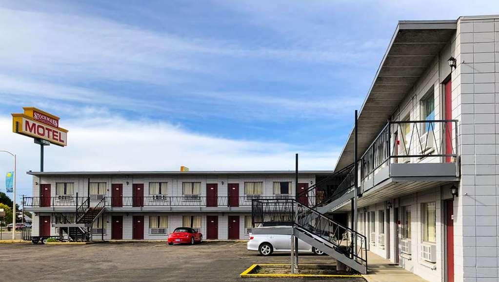 Budget Inn Онтэрио Экстерьер фото