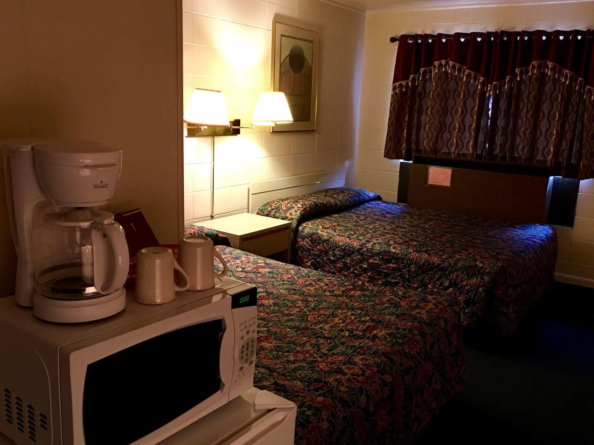 Budget Inn Онтэрио Экстерьер фото
